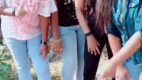 Tamil College Girls and Boys Funny Dubsmash Videos