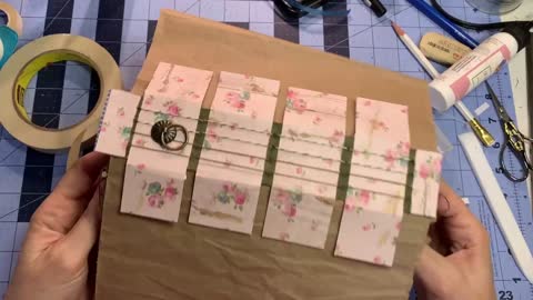 Episode 113 - Junk Journal with Daffodils Galleria