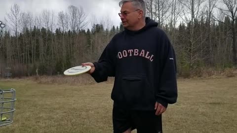 Kevin J Johnston Plays DISC GOLF For The First Time!