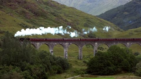 Harry Potter's Hogwarts Express (The Jacobite Steam Train) on the Glenfinnan Viaduct (Bridge)