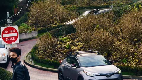 Famous Street 'Lombard" in San Francisco