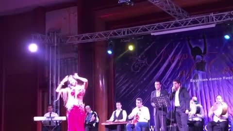 vidIQ belly dancer