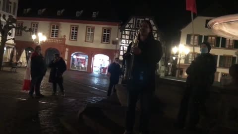 Demonstration In Neustadt an der Weinstraße: Das Saxophon