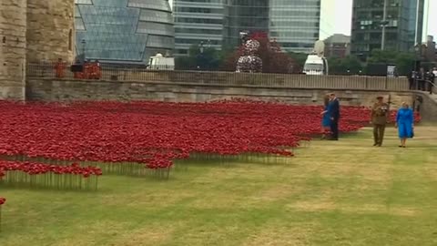 Royals plant red poppies to mark start of WW1