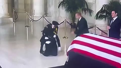 An Honor Guard member collapsed on live television in front of Judge Sandra Day O'Connor's casket
