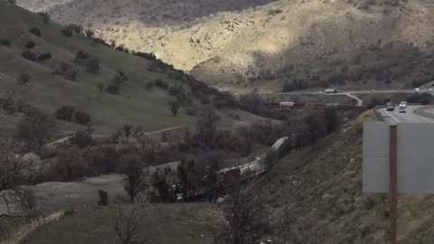 TONS TONS of trucks now in Tehachapi USA going towards Barstow to start the USA Freedom convoy