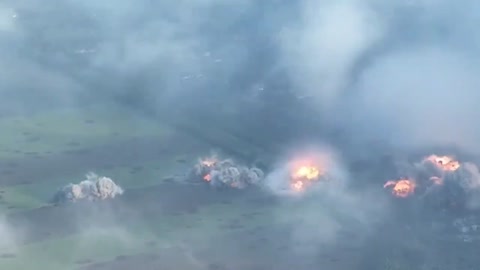 Footage of the TOS-1A Heavy flamethrower destroying Ukrainian positions