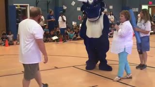 Guy Dressed As School Mascot Proposes To His Teacher Girlfriend