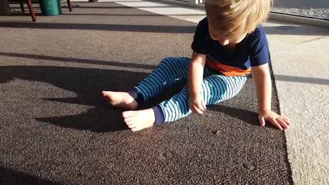 Toddler has a new friend in a gecko he found on the floor