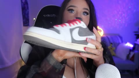 SHOE ASMR (tapping, scrathing and whispers)