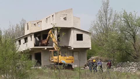 Vlasnik sam započeo rušenje svog bespravno izgrađenog objekta