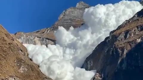 An amazing avalanche at Kapuche Glacier Lake , Napal! 🤯
