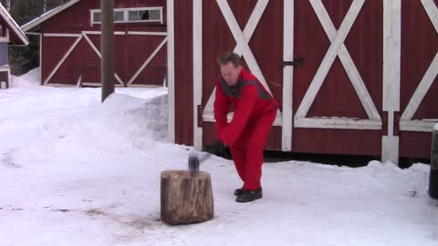 Crazy sledgehammer show in snow