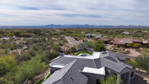 Contemporary Luxury Home with Breathtaking Views in Scottsdale