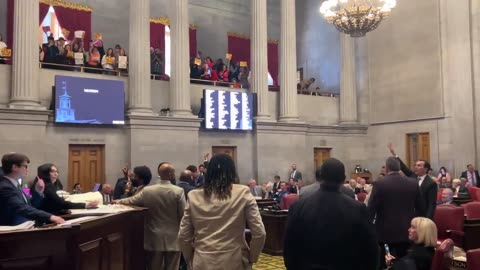 USA: Tennessee passes bill to allow teachers to carry concealed guns despite protests!