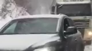 Audi izvlači šlepera nadomak Sarajeva