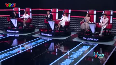 'Bản sao nhí' của Erik khiến 6 HLV The Voice Kids tranh giành gay cấn