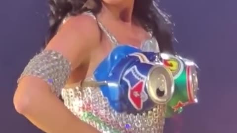 LIVE Katy Perry goes viral for mid-concert eye "glitch | USA TODAY #Shorts Home Shorts