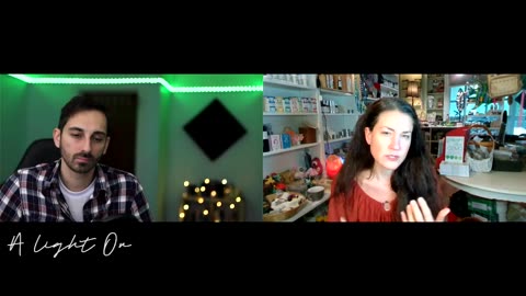 A Light On #12: Magic, Mind Control & The Great Awakening with Amandha Vollmer