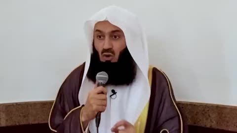With kindness and mercy you can win every heart - Mufti Menk