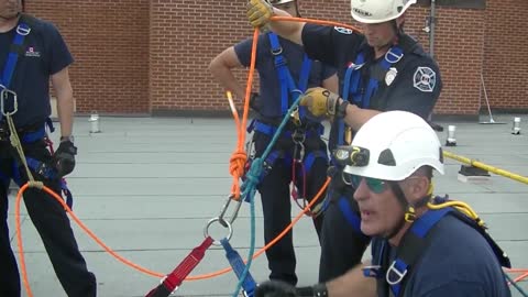 NFPA 1006 and NFPA 1670 rope rescue. Edge transition with a rescue litter. Part 2