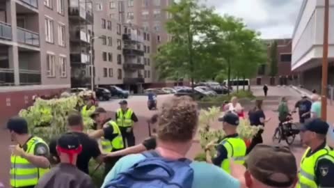 Dutch push back fascist cops Part 2