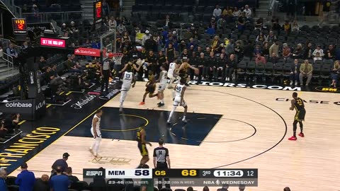 Steph knocks down his 300th 3-pointer of the season