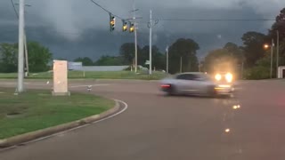Driver Finds Developing Funnel Cloud