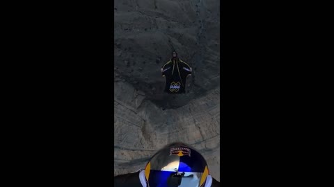 Steep and dangerous wingsuit flight 🔥🔥🔥
