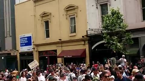 Tusinder på gaden i Melbourne mod covid-tyranni (uge 44)