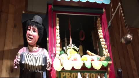 This is the most crazy looking animatronics in Stew Lenard's