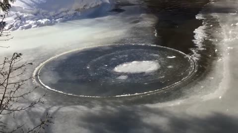 A rare rotating circle of ice observed in the Gaspé, Canada