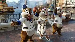 Special Movement Dance From Chipmunks Show For Talented