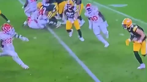 Packers WR Christian Watson goes down with a non-contact injury.