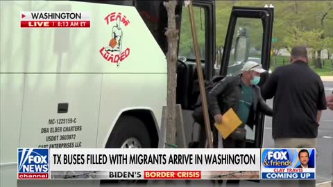 First bus carrying illegal migrants reaches D.C.