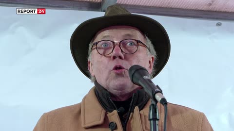 Dr. Michael Brunner bei der Neutralitätsdemo in Wien