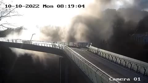 Bridges in Kiev are getting destroyed