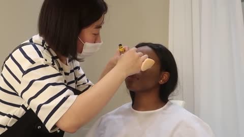 BLACK GIRL GETS MAKEUP DONE IN KOREA | Fail or Success?