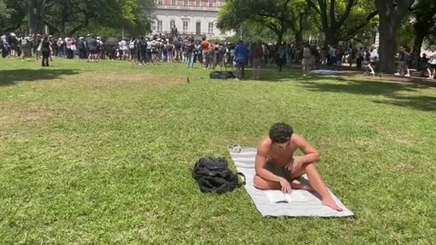 Absolute CHAD Doesn't Let HUGE Anti-Israel Protest Ruin His Day At UT Austin