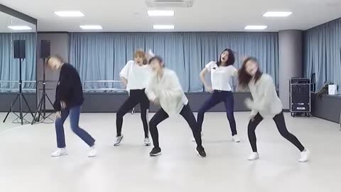 Red Velvet (레드벨벳) - 'Look' (봐) Mirrored Dance Practice