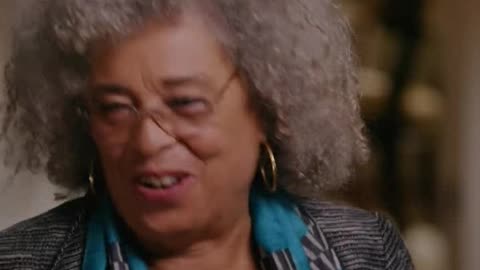 MUST SEE: Anti-White Marxist Professor Angela Davis Is Dumbfounded When She Receives The Shocking Truth About Her American Ancestors