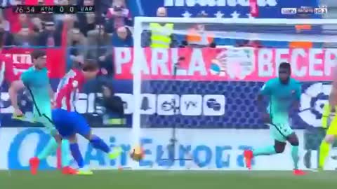 La brutal parada de Ter Stegen a Griezmann que salva la primera ocasión atlética