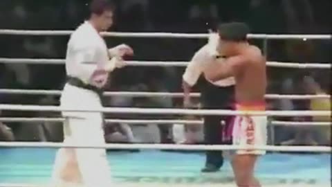 Best Fight Karate vs Muay Thai