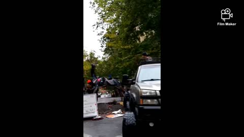 Footage Of AntiFa “Elk Statue” Being Stolen From Park In Front Of Justice Center In Portland Oregon