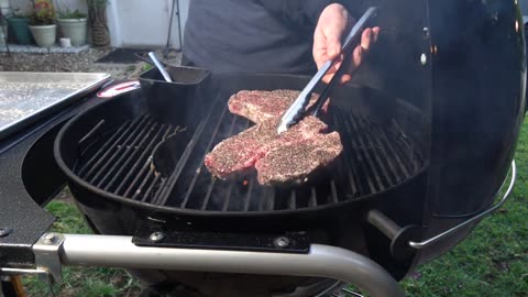 🥩 How to grill the perfect Porterhouse Steak ► with easy to follow steps 🥩