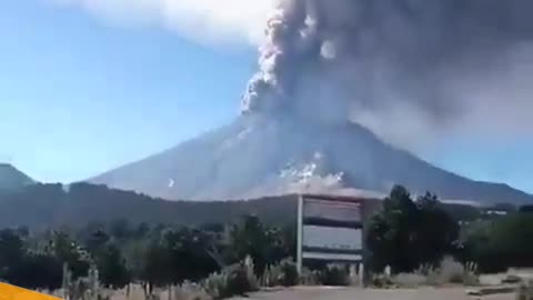 🚨#VolcanoAlert🚨 Popocatépetl Volcano in Mexico is showing increased activity!