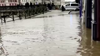 Floods hit southwestern France