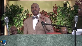 Pastor Gino Jennings- No such thing as women pastors