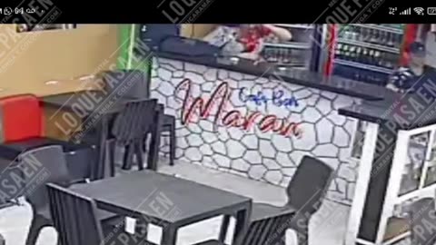 Video: Por un ataque de celos mujer fue apuñalada en un establecimiento comercial en Bucaramanga