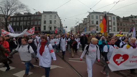 Amsterdam Comes Out Strong for the Worldwide Rally for Freedom 🇳🇱 All over the world, people are becoming increasingly fed up with their governments telling them what to do.